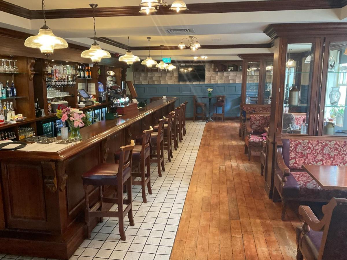 新港酒店 纽波特 外观 照片